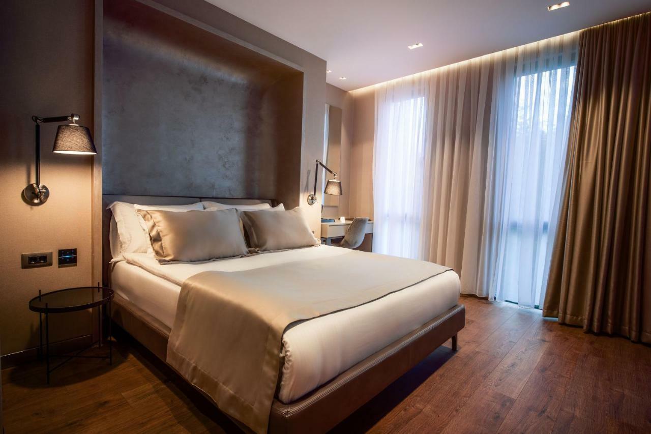 Seraphine Plaza Печ Экстерьер фото