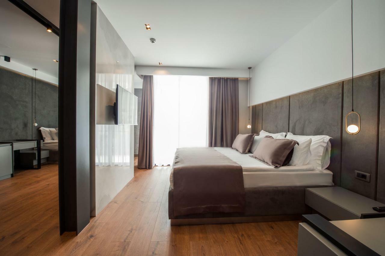 Seraphine Plaza Печ Экстерьер фото